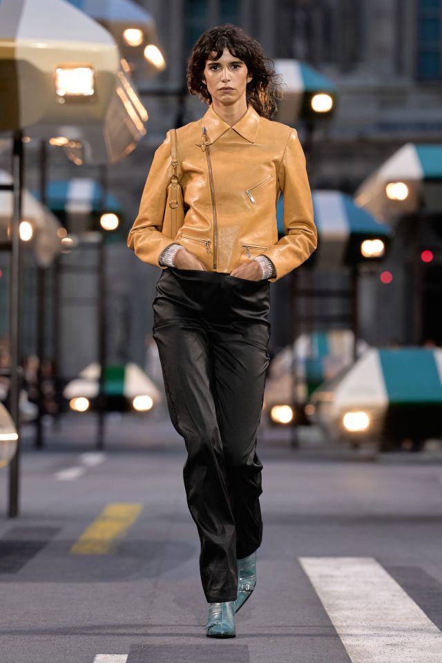 من عرض أزياء LOUIS VUITTON لربيع وصيف 2027