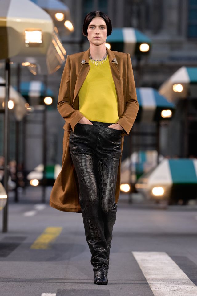 من عرض أزياء LOUIS VUITTON لربيع وصيف 2027