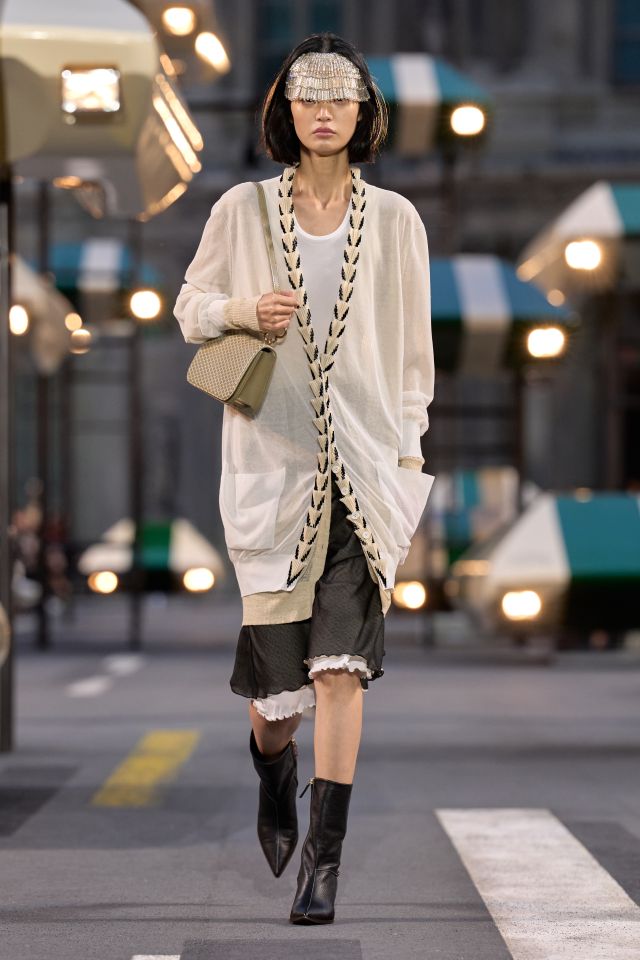 من عرض أزياء LOUIS VUITTON لربيع وصيف 2027