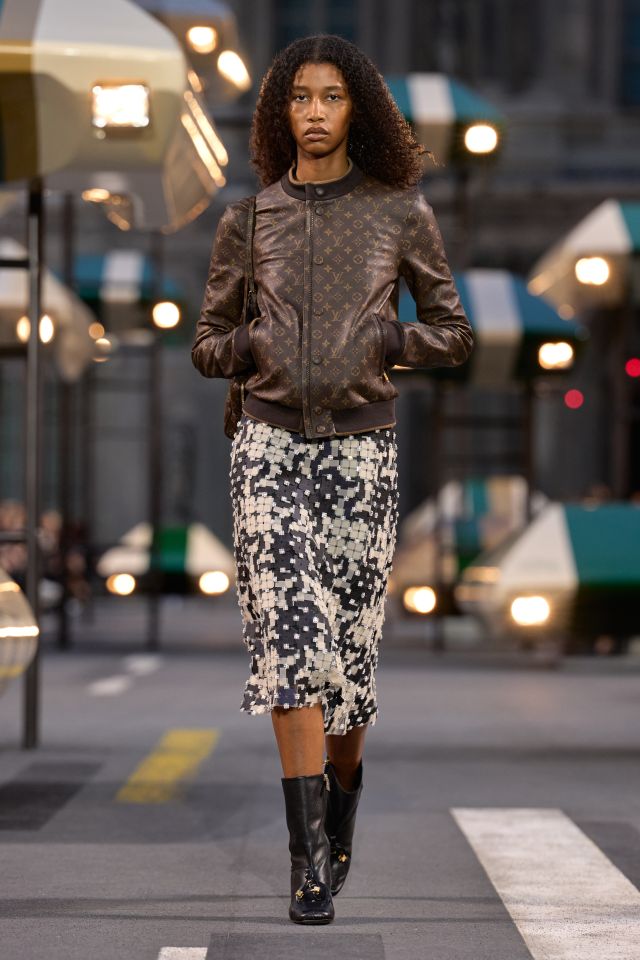 من عرض أزياء LOUIS VUITTON لربيع وصيف 2027