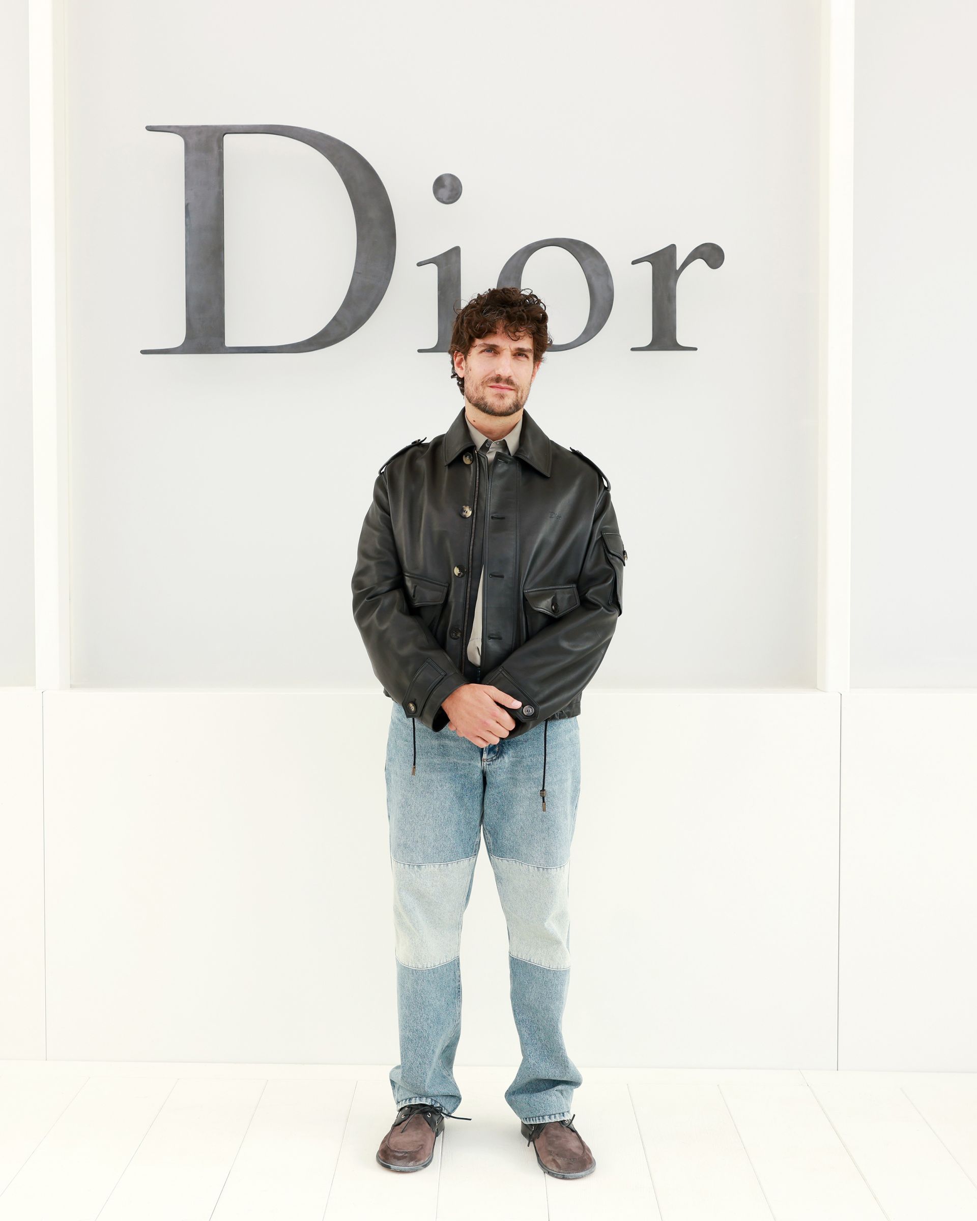 Louis Garrel في عرض Dior لصيف 2027