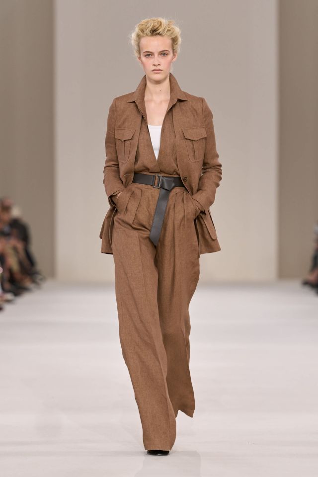 لمسات عصرية ترسم أناقة ربيع وصيف 2027 من Max Mara
