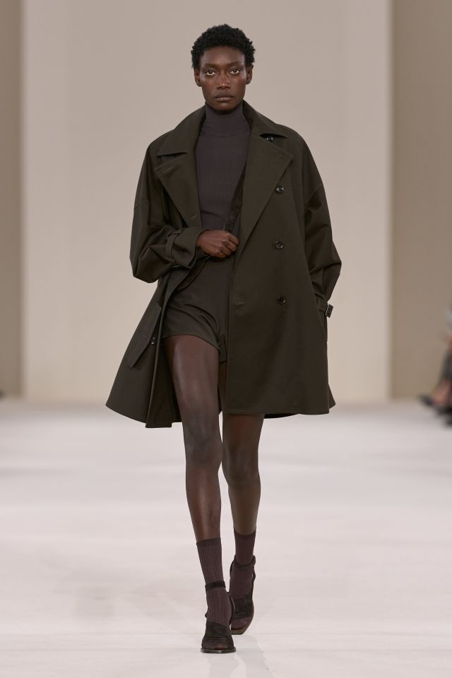نفحات عصرية تعيد تعريف الأناقة في ربيع وصيف 2027 من Max Mara