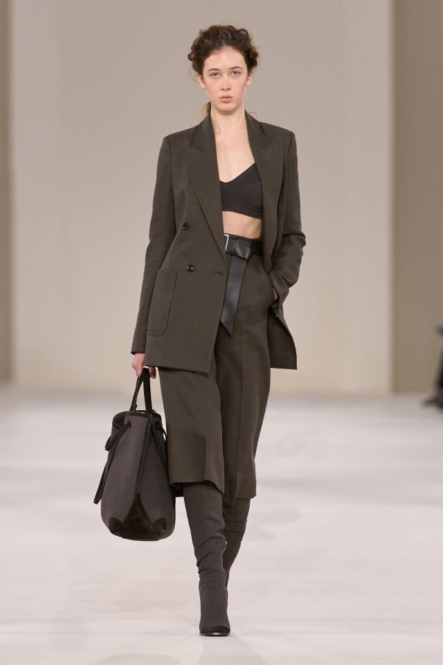 للبساطة عنوان جديد في ربيع وصيف 2027 من Max Mara