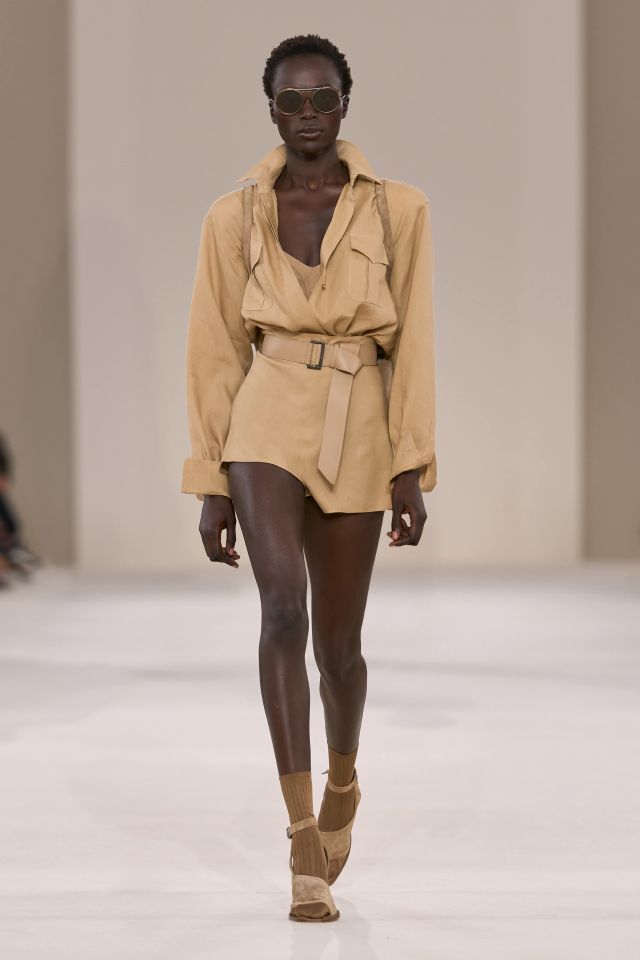 أناقة تنبض بخفّة الربيع مع Max Mara