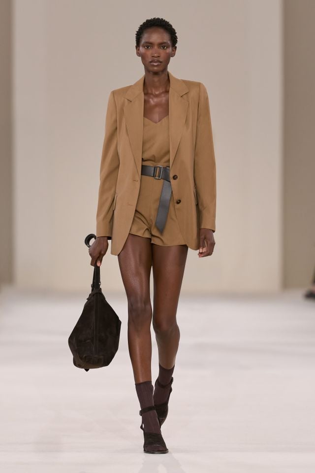 خطوط عصرية تعكس روح الموسم مع Max Mara