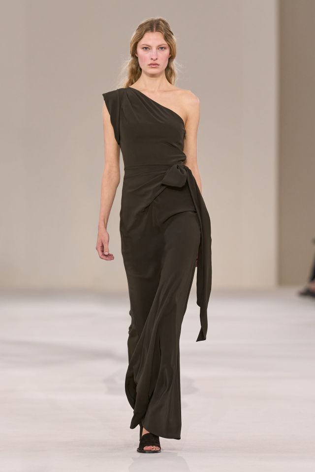 إطلالات الموسم الجديد تنبض بالرقي مع Max Mara