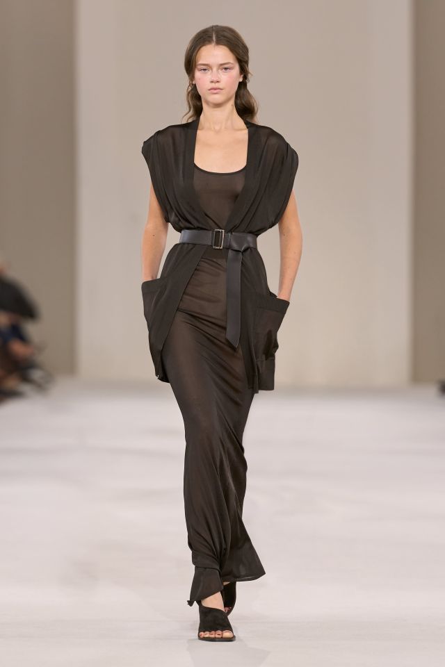 صياغة جديدة للأناقة في ربيع وصيف 2027 من Max Mara