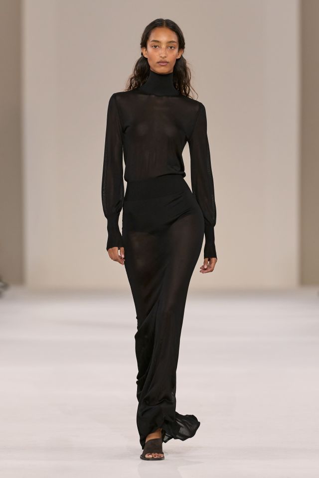 خطوط راقية تمنح الموسم الجديد طابعاً متجدداً مع Max Mara