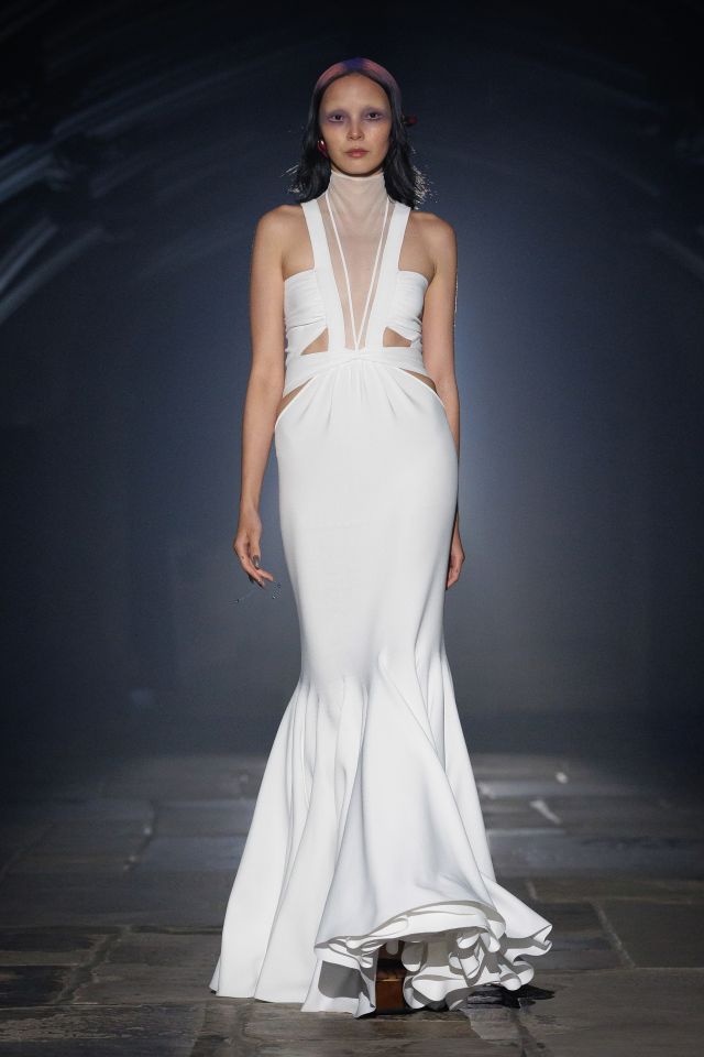 من مجموعة أزياء McQueen لربيع وصيف 2027