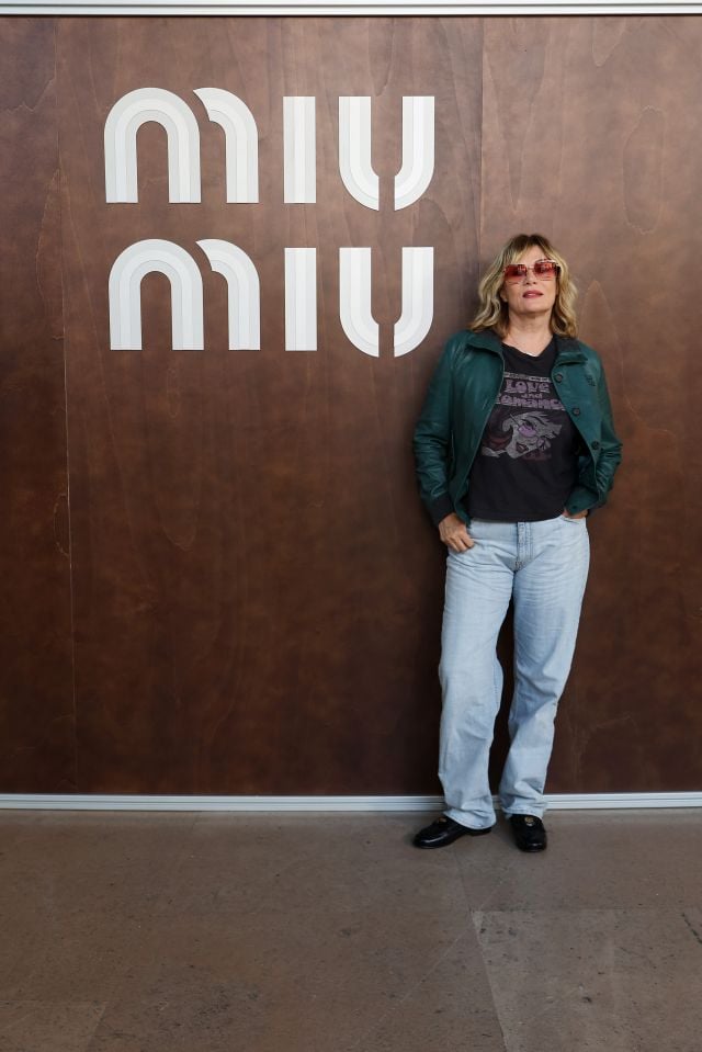 Emmanuelle Seigner من عرض أزياء Miu Miu لربيع وصيف 2027
