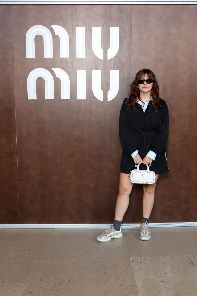 Louane من عرض أزياء Miu Miu لربيع وصيف 2027