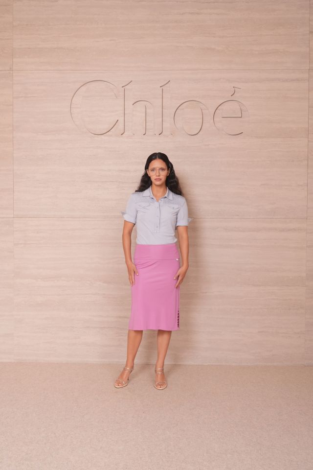 Noée Abita في عرض Chloé لصيف 2027