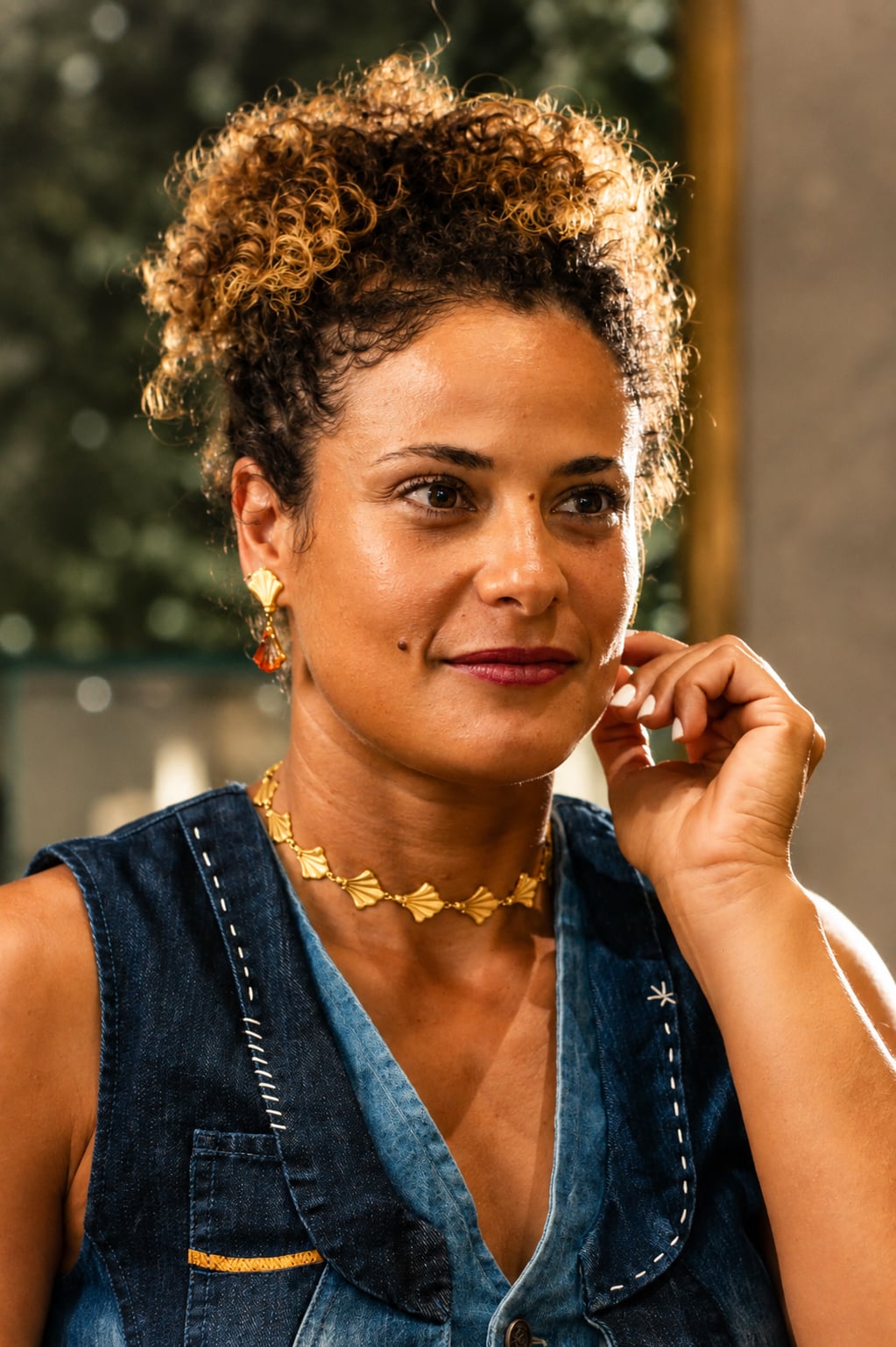 مجوهرات Nado’s Jewellery تضفي لمسة مميزة على إطلالة ميار شريف مجوهرات Nado’s Jewellery تضفي لمسة مميزة على إطلالة ميار شريف