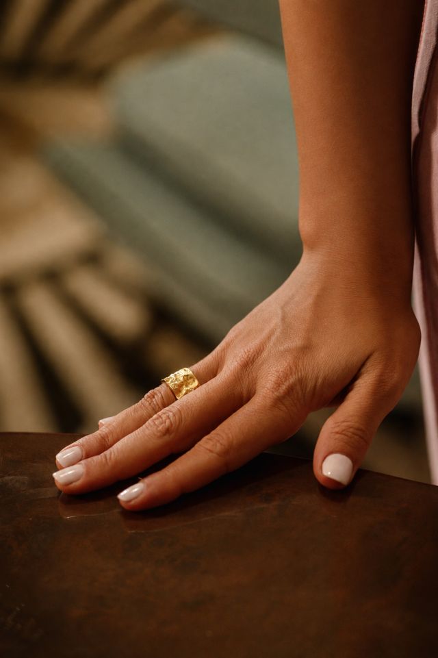 ميار شريف تتألّق بخاتم من Nado’s Jewellery