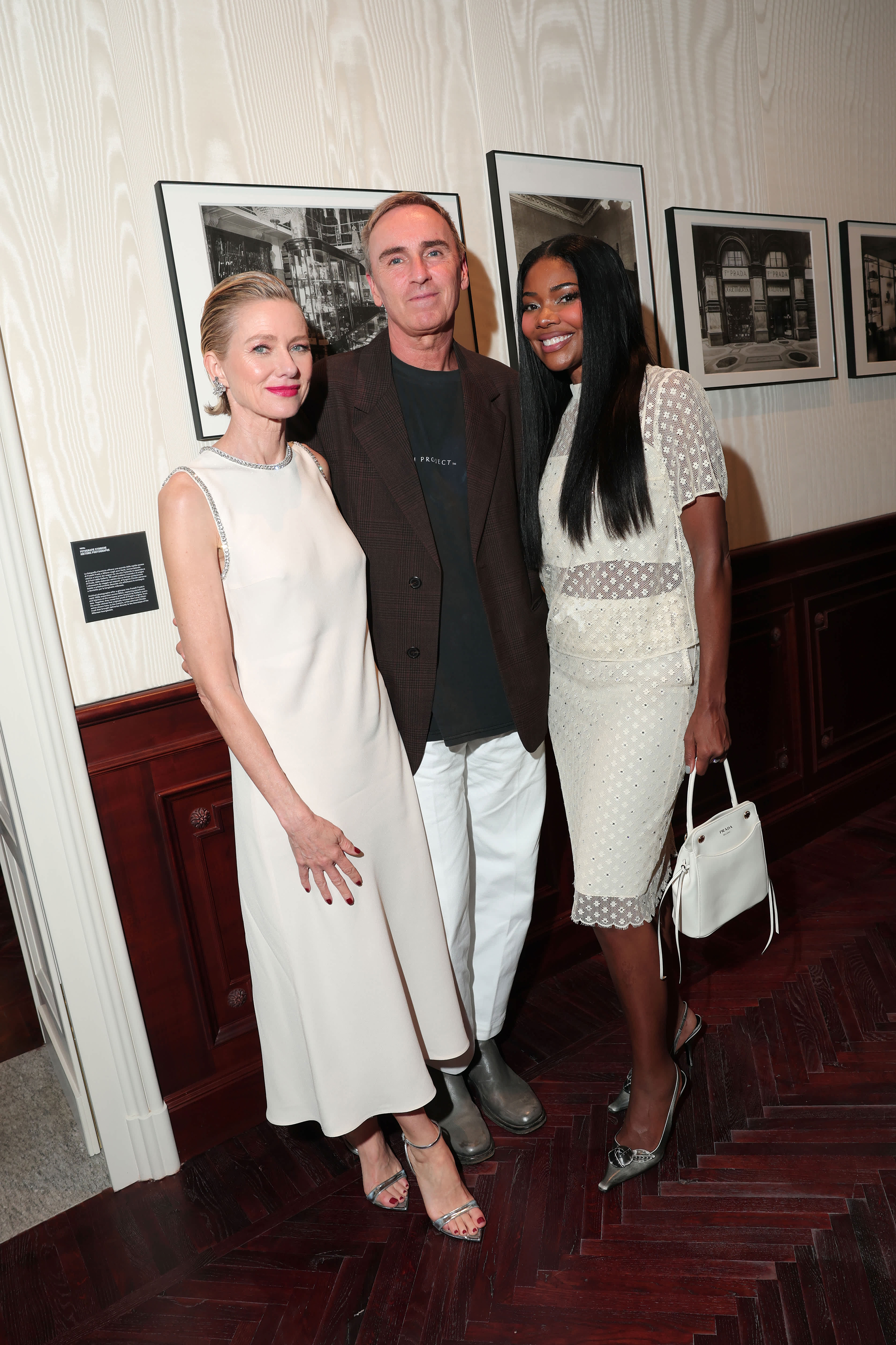 Naomi Watts وRaf Simons وGabrielle Union في عشاء Prada لمجموعة ربيع وصيف 2027 Naomi Watts وRaf Simons وGabrielle Union في عشاء Prada لمجموعة ربيع وصيف 2027