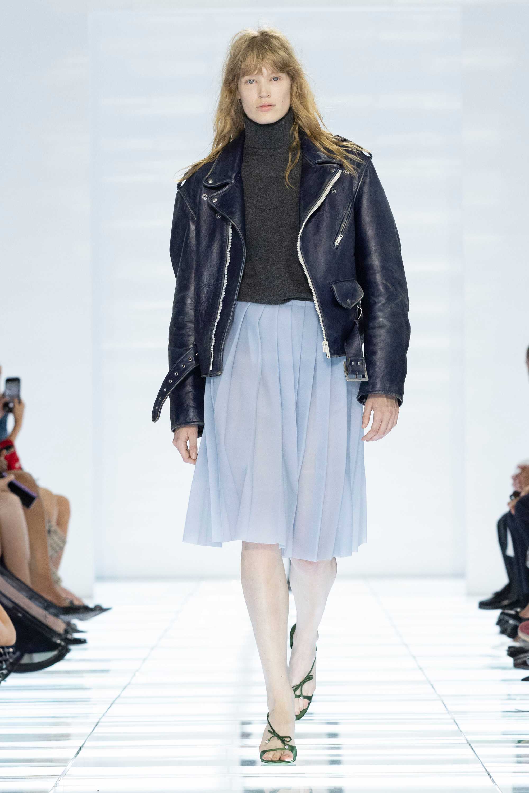من مجموعة Prada للنساء لربيع وصيف 2027