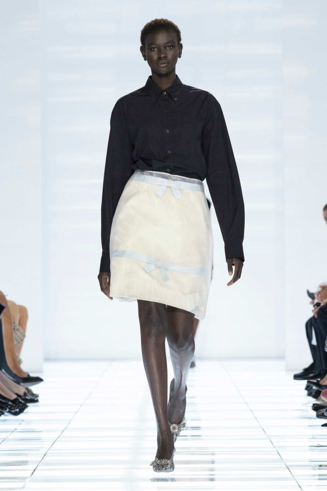 من مجموعة Prada للنساء لربيع وصيف 2027