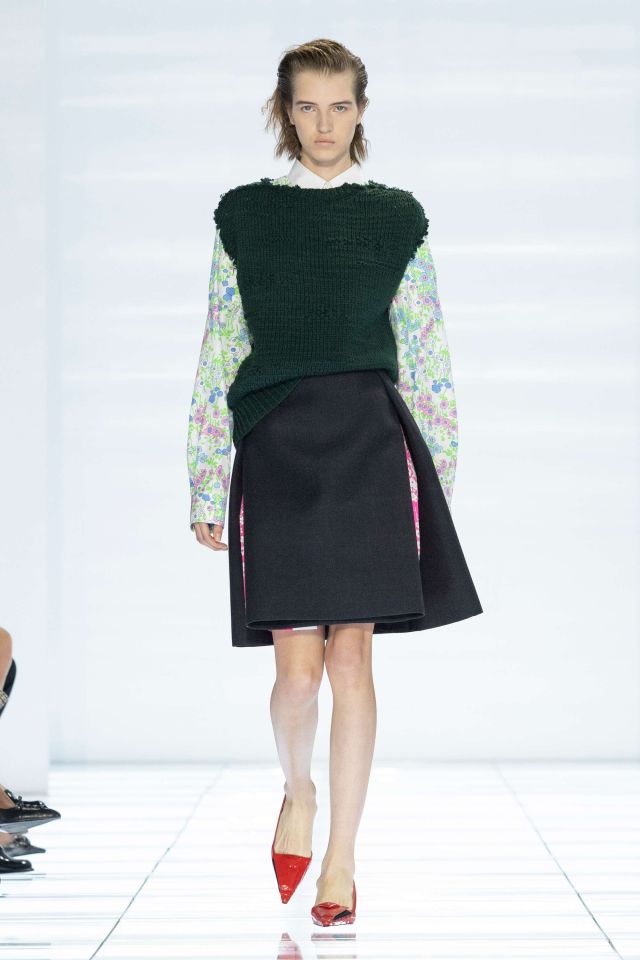 من مجموعة Prada للنساء لربيع وصيف 2027