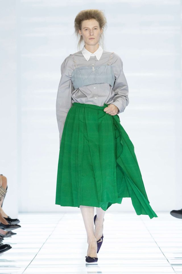 من مجموعة Prada للنساء لربيع وصيف 2027