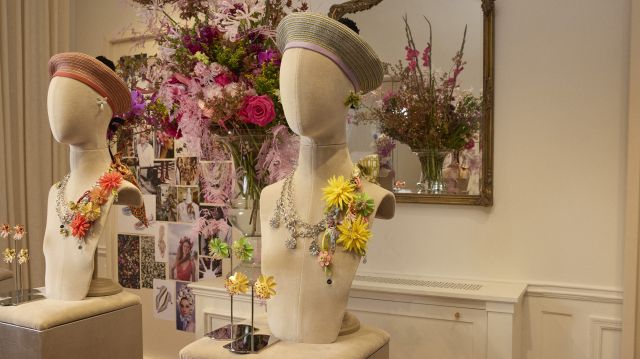 من مجموعة Roger Vivier لربيع وصيف 2027