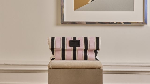 من مجموعة Roger Vivier لربيع وصيف 2027