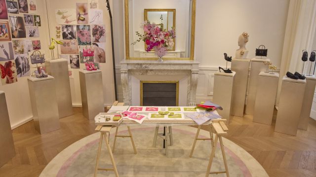 من مجموعة Roger Vivier لربيع وصيف 2027