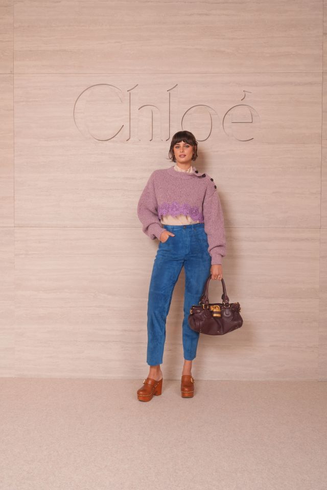 Taylor Hill في عرض Chloé لصيف 2027