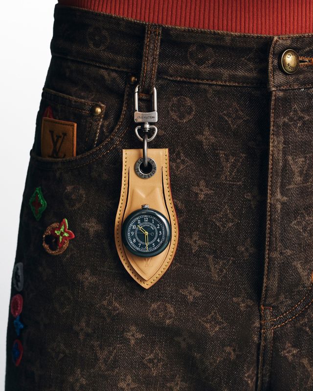 ساعة Louis Vuitton Monterey الخزفية