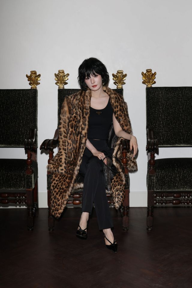Yang Mi في عشاء Prada لمجموعة ربيع وصيف 2027