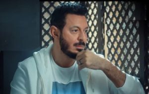 مصطفى شعبان: "حياتي تغيّرت لمّا بقيت أب... وشكلي بقى أصغر"