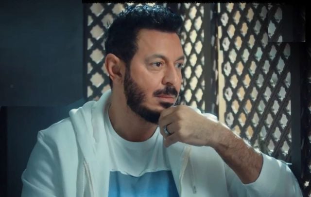 مصطفى شعبان يكشف أسباب تغيّر ملامحه بعد إنجابه طفله الأول