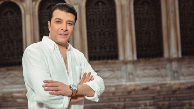 مصطفى كامل يتوعّد باتخاذ إجراءات قانونية بسبب تسريب رسائل خاصة