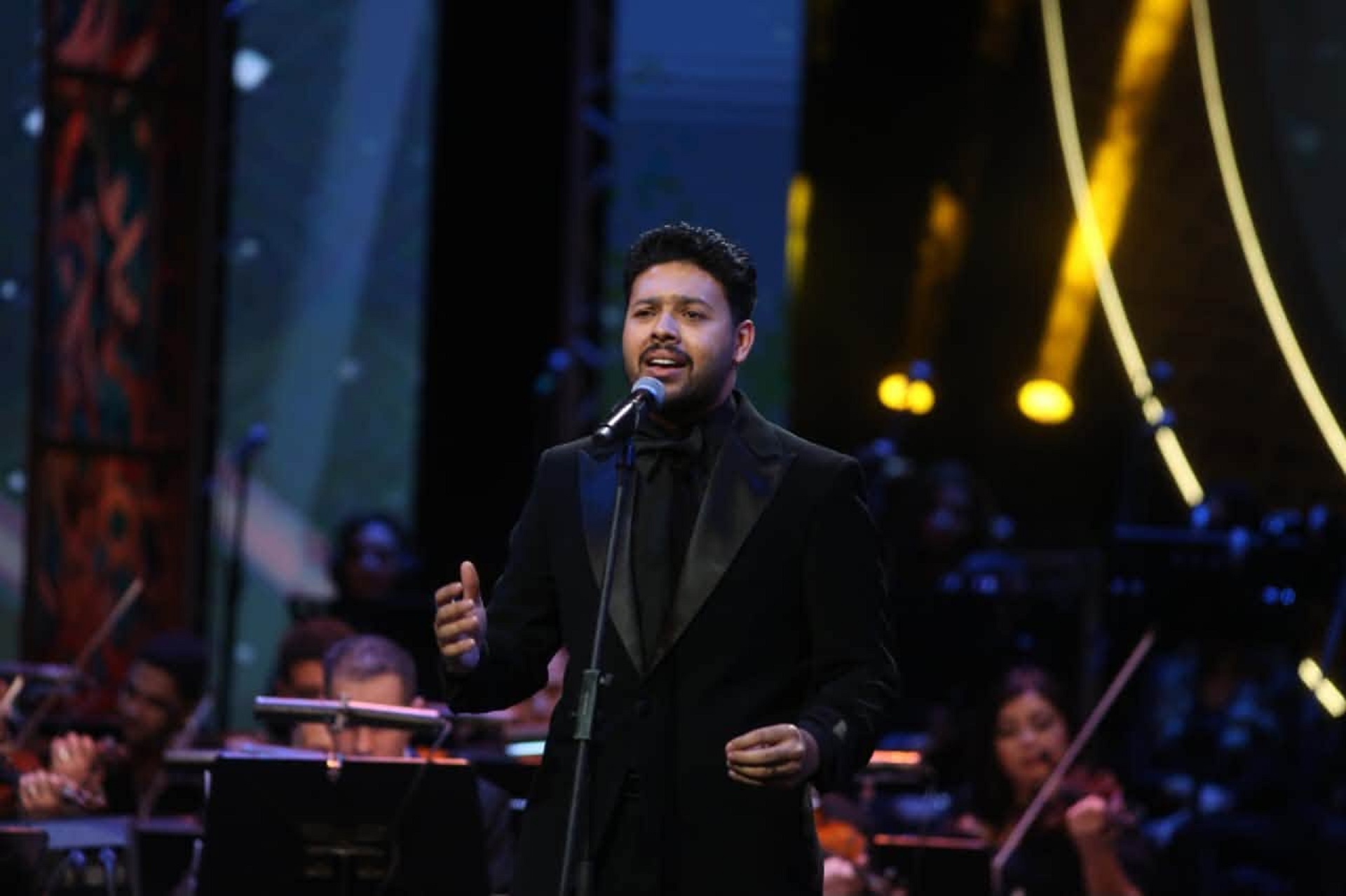 محمد شاهين شارك في حفل تكريم هاني شاكر
