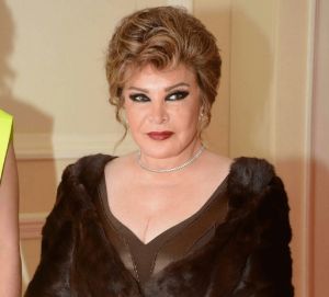 صفية العمري: أرفض الأدوار عبر "واتساب" وأبحث عن نص يليق بمشواري (فيديو)