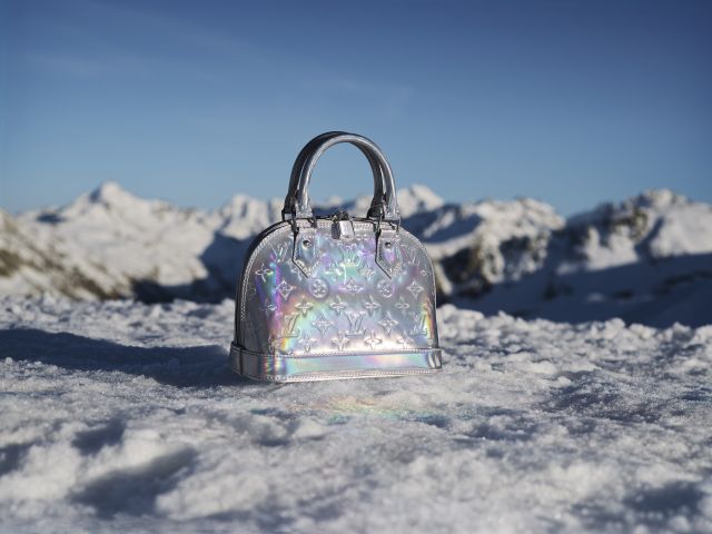 حقيبة من Louis Vuitton بتصميم يجمع الحرفية والتميّز