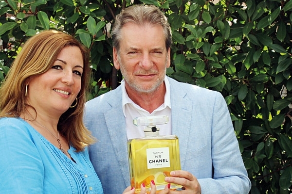 الزميلة ماغي  وكريستوفر شيلدريك