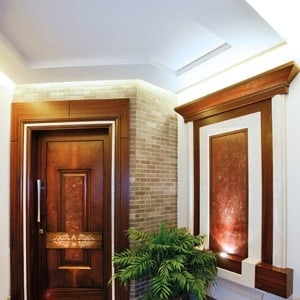 بيتٌ فَرِحٌ...