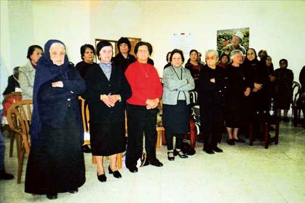 جميلة عرنكي رئيسة نادي المسنين في فلسطين