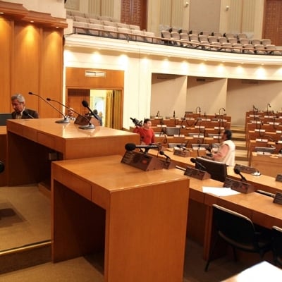 لماذا تغيّب المرأة العربية عن المشاركة السياسية في لبنان والأردن؟