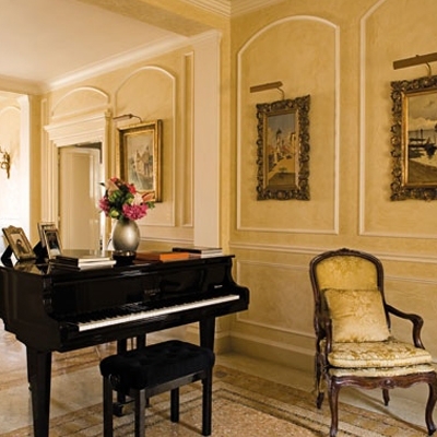 المصّممة  أنّا موليناري Anna Molinari