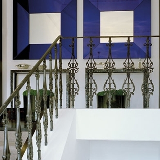 الدرج منحوتة تزين فضاء الأمكنة..!