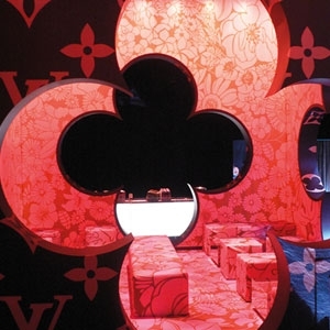 تصاميم الفنان الفرنسي المبدع جان مارك غادي...