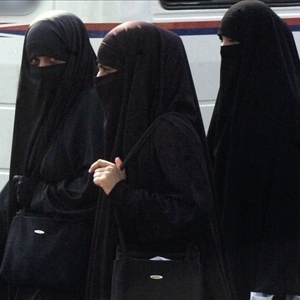 نساء سعوديات فاتهن قطار الزواج