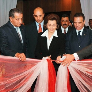 سوزان مبارك تفتتح معرض 'ديارنا 2010'