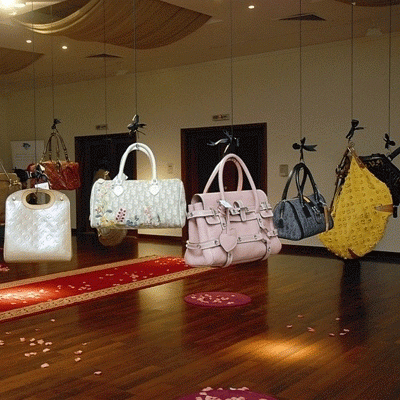 ألف درهم حصيلة معرض لحقائب