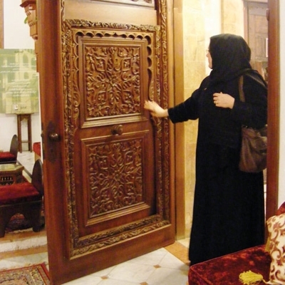 المرأة تقتحم مجمع البحوث الإسلامية