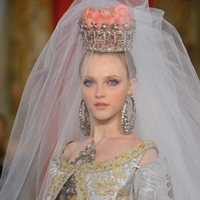 يوم أبيض بتوقيع كبار المصممين