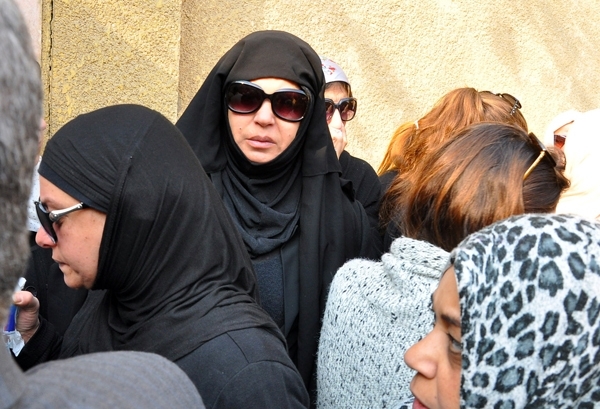 فيفي عبده وسط الحضور تبكي