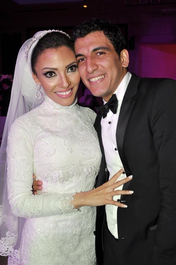 العروسان ريم ومصطفى